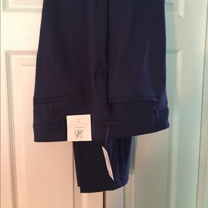 🔥24 HR PRICE 🔥Roz and Ali Navy slacks  16W. NWT